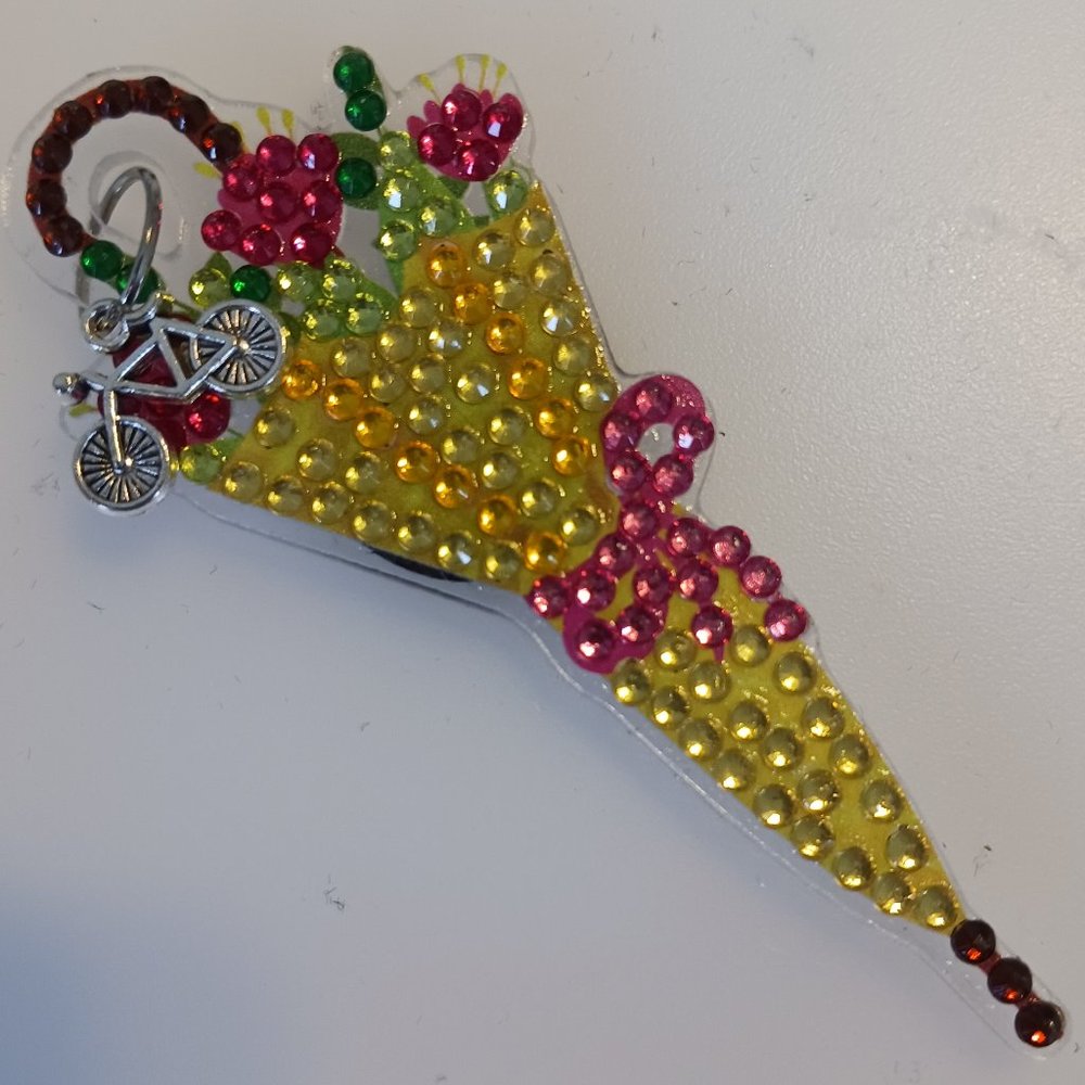 Flower pot magnet with metal bicycle charm
